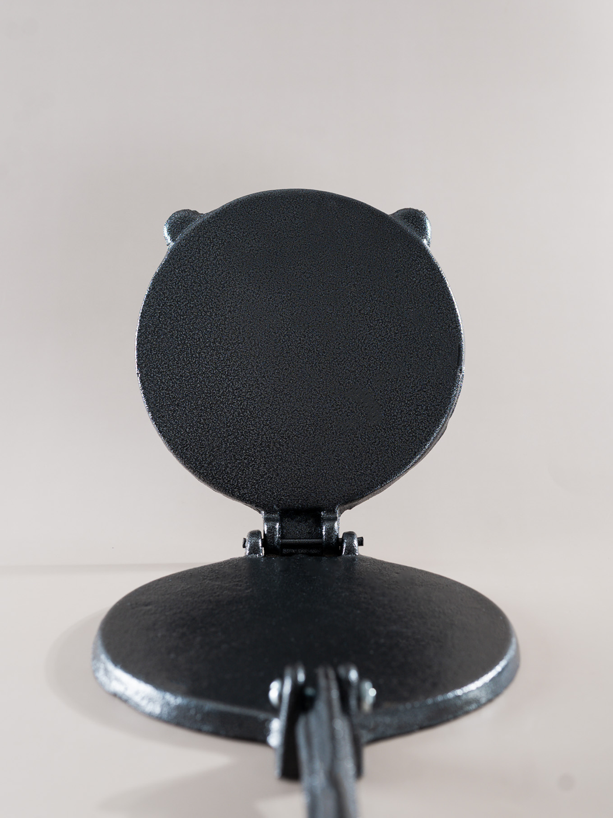 TORTILLA PRESS – Authentic Mexican Cast Iron Tortilla Press