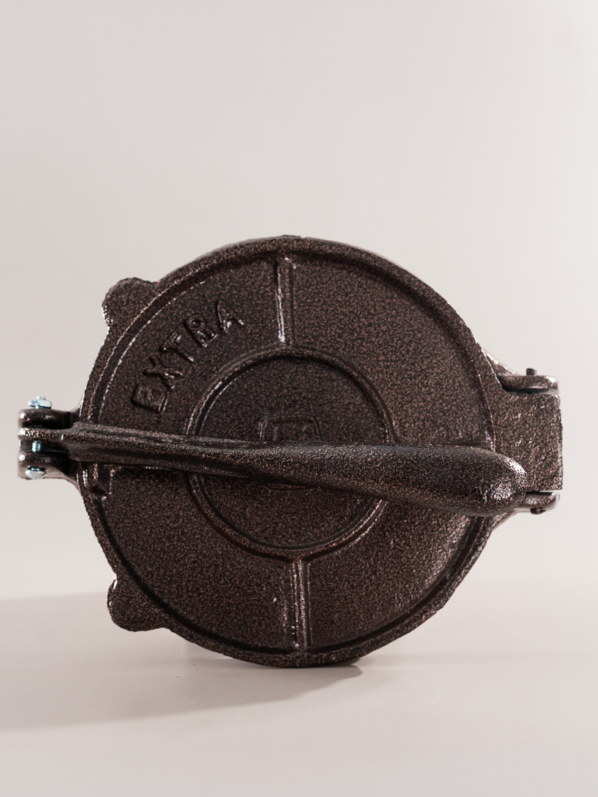TORTILLA PRESS – Authentic Mexican Cast Iron Tortilla Press (Obsidian)